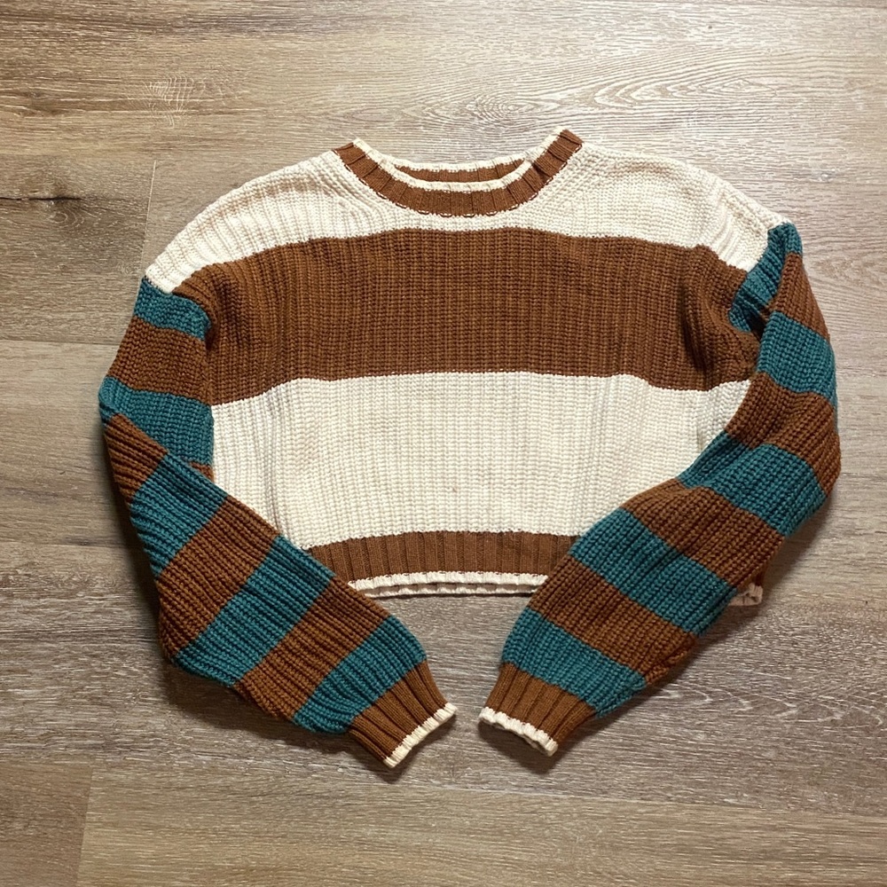 American Eagle Cream and Brown Knit Sweater